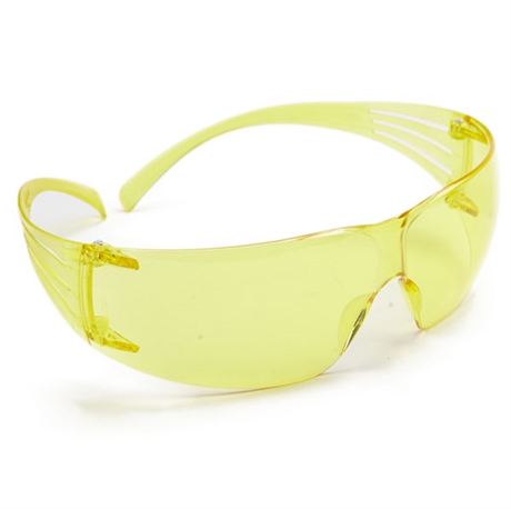 Skyddsglasögon i färgen gul från 3M